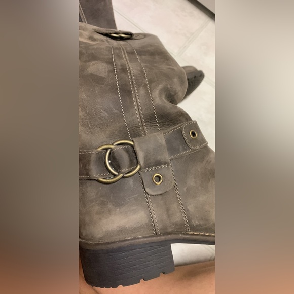 Clarks Womens Leather Tall Boots in Taupe Grey (size 6.5) - Picture 5 of 6